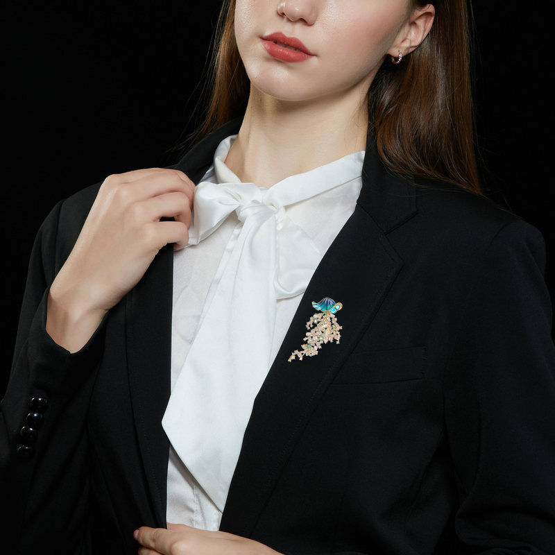 해양생물이 장식된 지르콘 해파리 브로치, 고급스럽고 가 - Luxury Lifestyle Fashion 리뷰 및 가격
