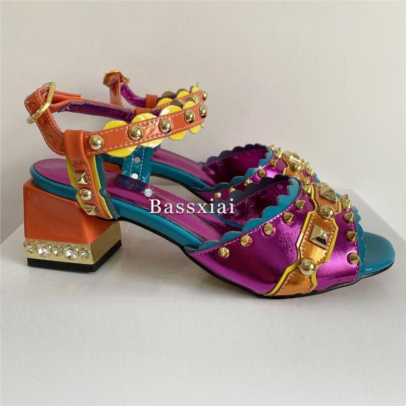 여성용 럭셔리 리벳 T 스트랩 샌들, 크리스탈 스퀘어  - Luxury Lifestyle Shoes 리뷰 및 가격