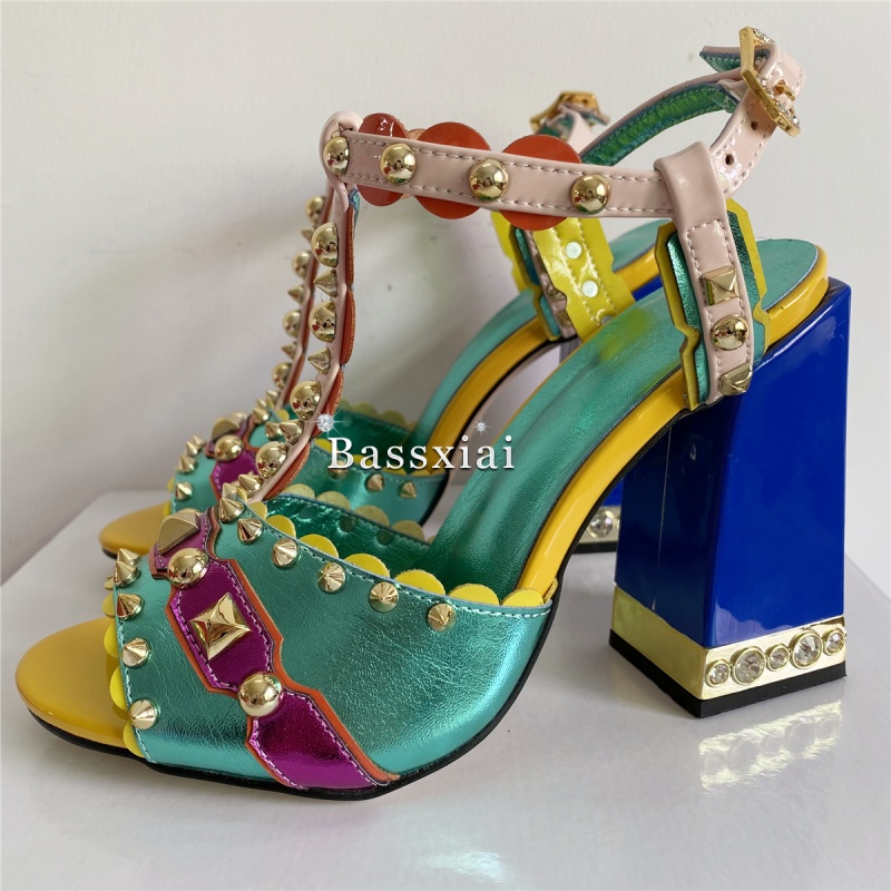 여성용 럭셔리 리벳 T 스트랩 샌들, 크리스탈 스퀘어  - Luxury Lifestyle Shoes 리뷰 및 가격
